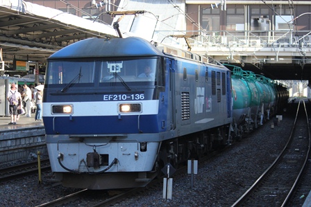 5561