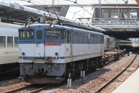 z8593